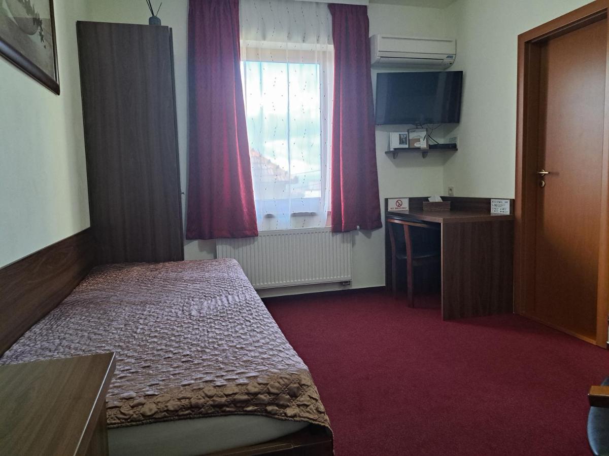 Penzion Kozak B&B Sebedražie Eksteriør billede